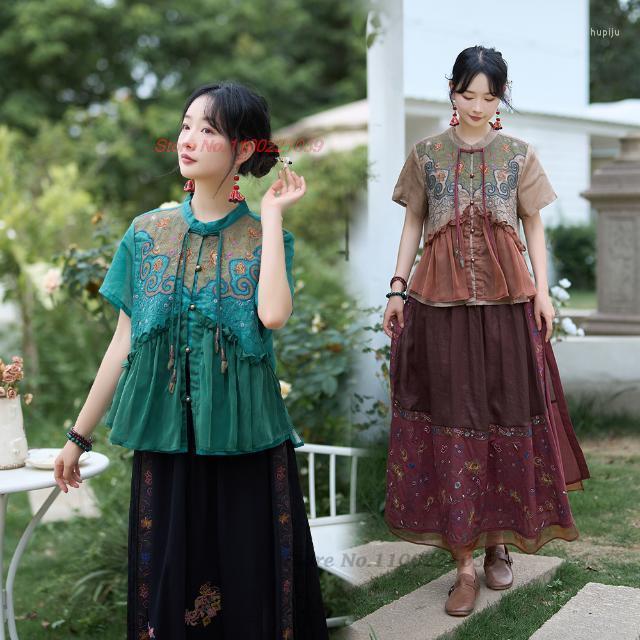Ethnic Clothing 2023 Women Vintage Blouse National Flower Embroidery Cotton Linen Lace Patchwork Traditional Oriental Folk Shirt
Ethnic Clothing 2023 Women Vintage Blouse National Flower Embroidery Cotton Linen Lace Patchwork Traditional Oriental Folk Shirt