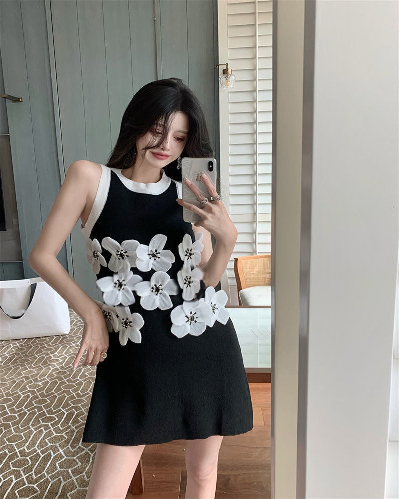 Sleeveless Dress Women' 2023 Summer New Senior Sense Flower French Artistic Sense Skirt, Pink
Sleeveless Dress Women' 2023 Summer New Senior Sense Flower French Artistic Sense Skirt, Pink