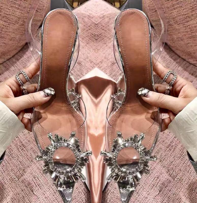 Perfect Official Quality Amina Shoes Begum Crystalembellished Pvc Slingback Pumps Muaddi Restocks Begum Slingbacks 10cm High Heel7282963, Navy
Perfect Official Quality Amina Shoes Begum Crystalembellished Pvc Slingback Pumps Muaddi Restocks Begum Slingbacks 10cm High Heel7282963, Navy