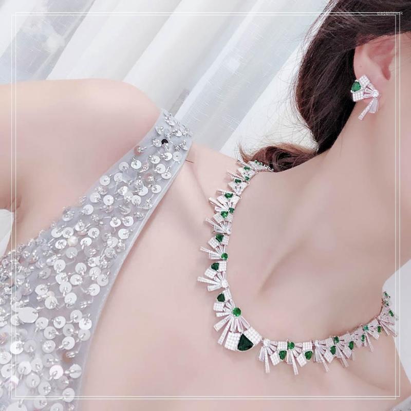 Pendant Necklaces Fashion Trend Temperament Green Wholesale Clavicle Necklace Women's Party Dance High Quality Brand Jewellery Anime
Pendant Necklaces Fashion Trend Temperament Green Wholesale Clavicle Necklace Women's Party Dance High Quality Brand Jewellery Anime
