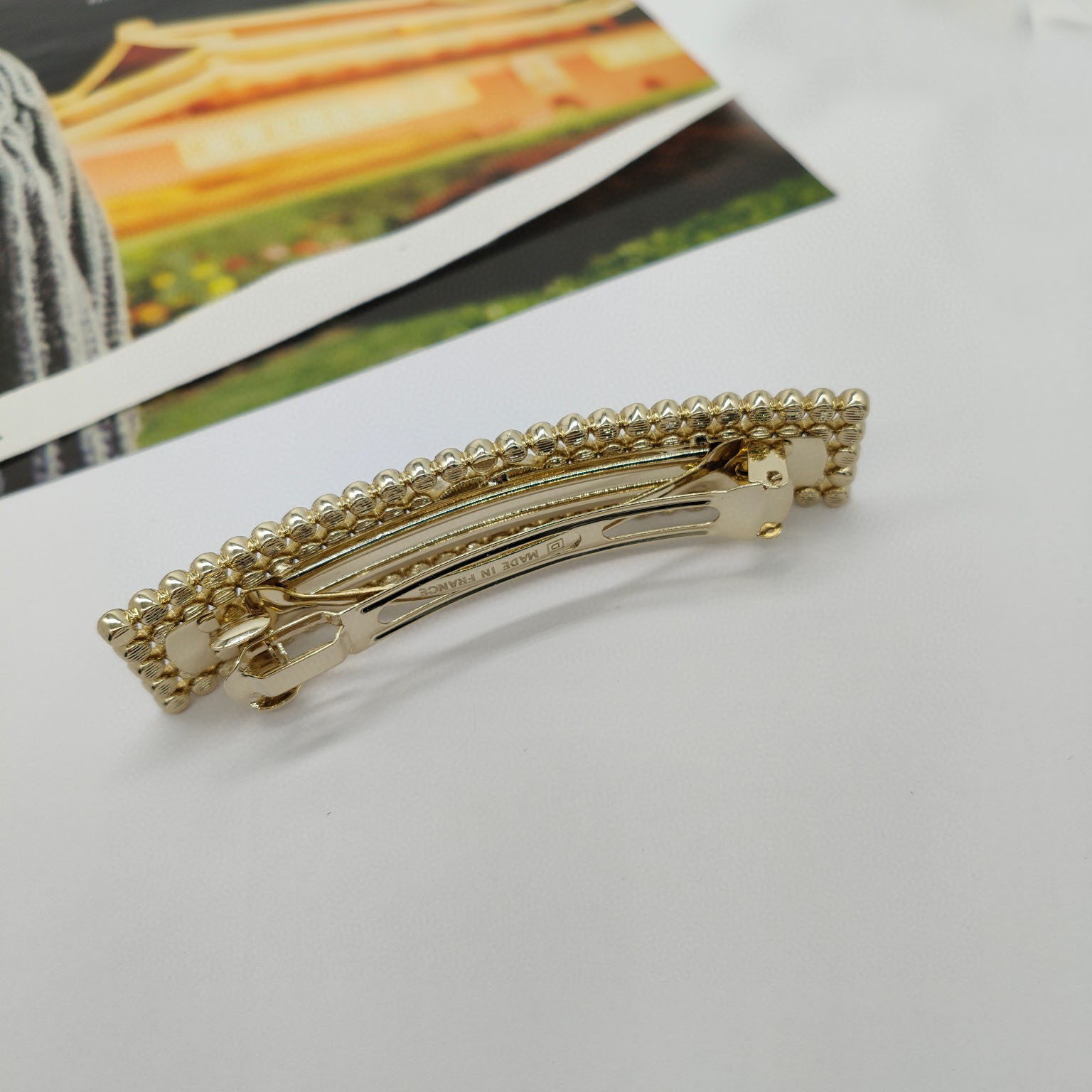 2023 Luxury quality hair clipper with black and white diamond hollow design in 18k gold plated have box stamp PS7045B
2023 Luxury quality hair clipper with black and white diamond hollow design in 18k gold plated have box stamp PS7045B