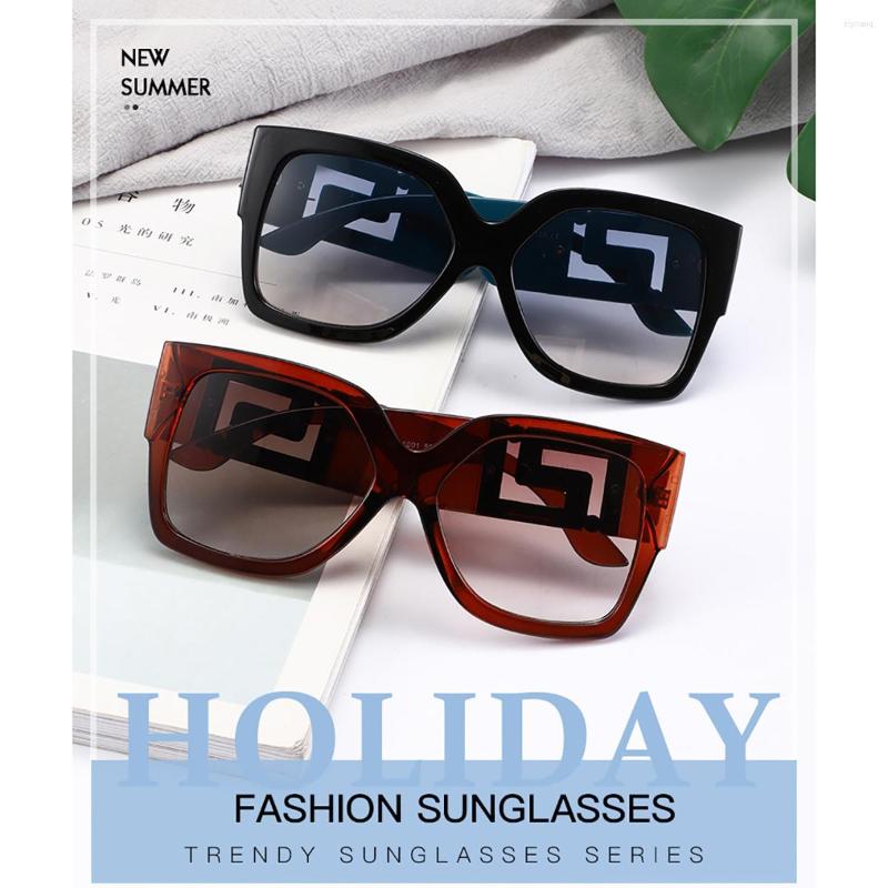 Sunglasses Classic Fashionable For Women Brand Design Oval Oversize Frame Sun Glasses Male Desinger Temple UV400 Gafas De Sol
Sunglasses Classic Fashionable For Women Brand Design Oval Oversize Frame Sun Glasses Male Desinger Temple UV400 Gafas De Sol