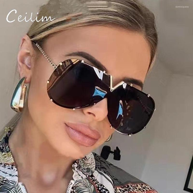 Sunglasses Fashion Brand Modern Oversized Square For Women Men Vintage Big Frame Retro Luxury Designer Sun Glasses UV400 Eyewear
Sunglasses Fashion Brand Modern Oversized Square For Women Men Vintage Big Frame Retro Luxury Designer Sun Glasses UV400 Eyewear