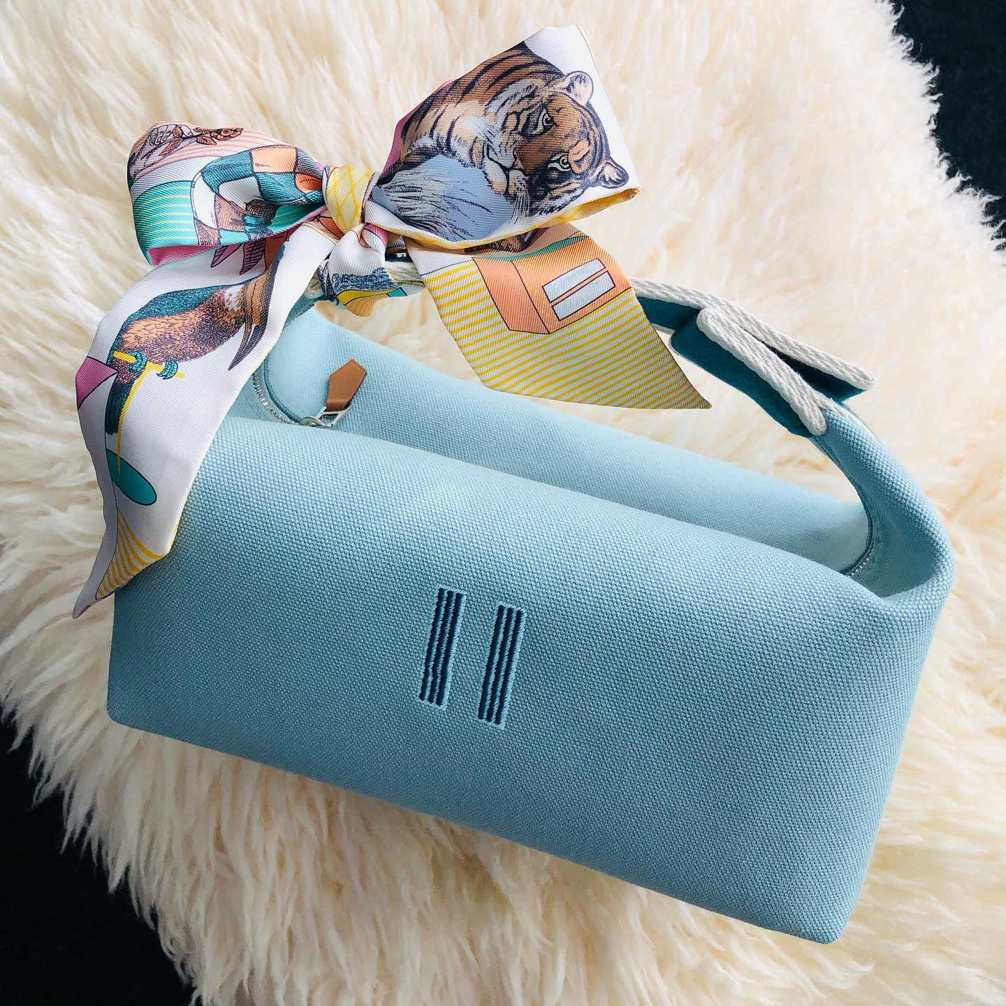 classic 2size Womens wash pouch cosmetic Bags luxury nylon Organizer makeup toiletry underarm Bag Mens Designer canvas square tote handbags makeup clutch bum bag, Double color matching-orange
classic 2size Womens wash pouch cosmetic Bags luxury nylon Organizer makeup toiletry underarm Bag Mens Designer canvas square tote handbags makeup clutch bum bag, Double color matching-orange