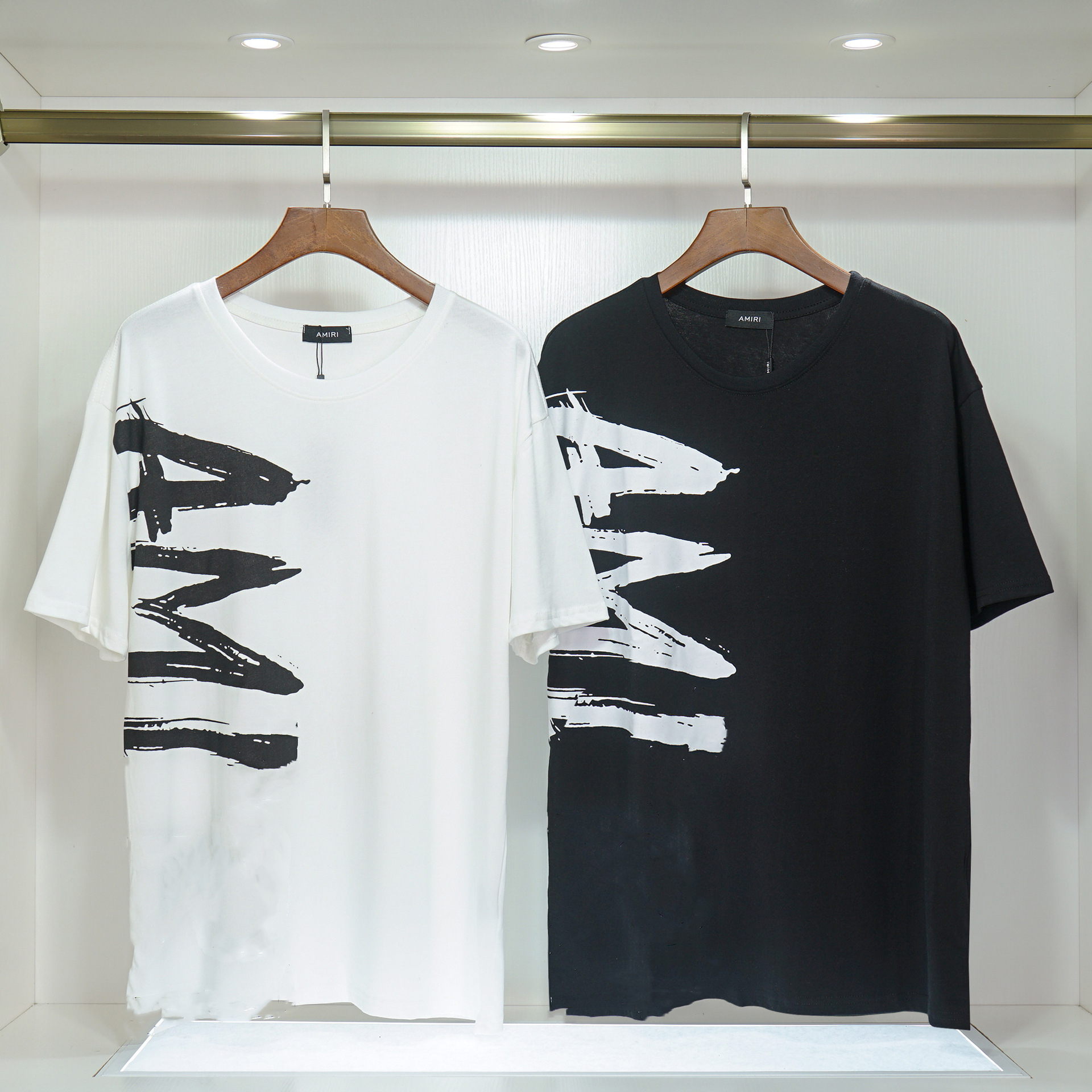 Mens Womens Designer T shirts Printed Fashion man T-shirt Top Quality Cotton Casual Tees Short Sleeve Luxury Hip Hop Streetwear TShirts -2XL, Black 1
Mens Womens Designer T shirts Printed Fashion man T-shirt Top Quality Cotton Casual Tees Short Sleeve Luxury Hip Hop Streetwear TShirts -2XL, Black 1