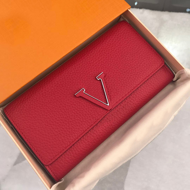 Leather Capucines Wallet long purse women designer card holder clutch bag purses with original box
Leather Capucines Wallet long purse women designer card holder clutch bag purses with original box