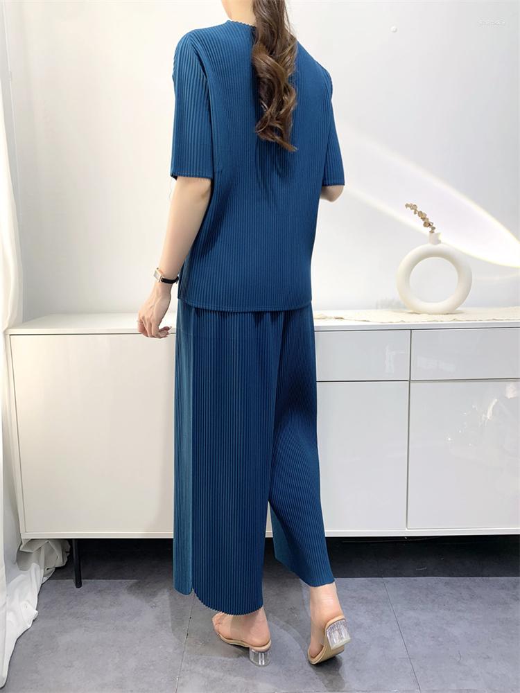 Womens T Shirts Miyake Pleats Classic Simple All-matched Top For Women O-neck Short Sleeve Female Loose Casual Pull Over T-shirt Clothes