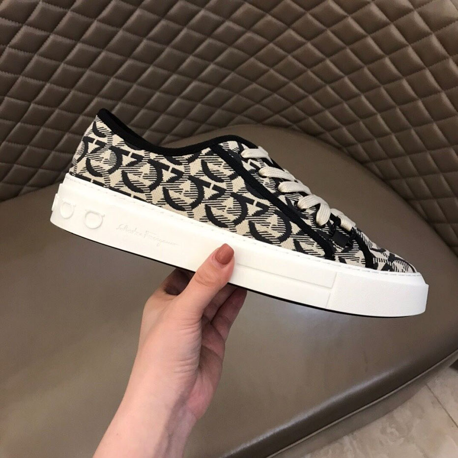 2023 Fashion men designer shoes 5 colors comfortable bottom leather Luxury Mens party sports casual sneaker trainers shoe fast ship mjijk00003
2023 Fashion men designer shoes 5 colors comfortable bottom leather Luxury Mens party sports casual sneaker trainers shoe fast ship mjijk00003