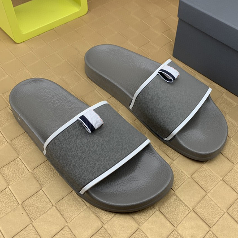 HOT MULE WATERFRONT Men Women Slide Sandals Designer Shoes Luxury Slide Summer Fashion Wide Flat Slippery Thick Sandals Slipper Flip Flops, Slippers 2
HOT MULE WATERFRONT Men Women Slide Sandals Designer Shoes Luxury Slide Summer Fashion Wide Flat Slippery Thick Sandals Slipper Flip Flops, Slippers 2