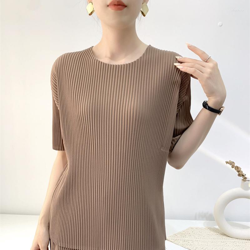 Womens T Shirts Miyake Pleats Classic Simple All-matched Top For Women O-neck Short Sleeve Female Loose Casual Pull Over T-shirt Clothes