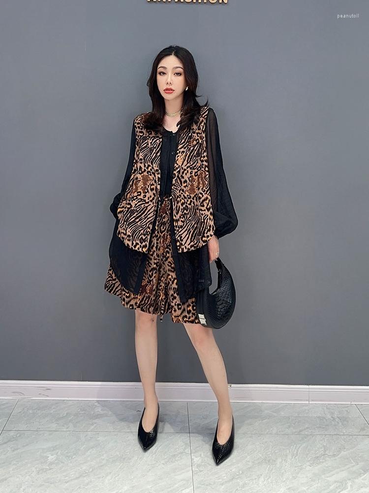 Women's Tracksuits SuperAen 2023 Summer Korean Casual Leopard Print Shirt Shor Two-piece Set For Women, Photo color
Women's Tracksuits SuperAen 2023 Summer Korean Casual Leopard Print Shirt Shor Two-piece Set For Women, Photo color