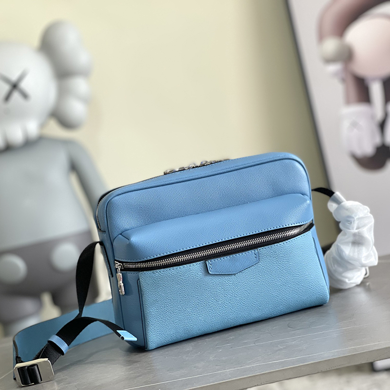 Designer Outdoor Messenger Bag Coated Canvas Crossbody Bag 10A Luxury Cowhide Shoulder Bags With Box L317, M30749
Designer Outdoor Messenger Bag Coated Canvas Crossbody Bag 10A Luxury Cowhide Shoulder Bags With Box L317, M30749