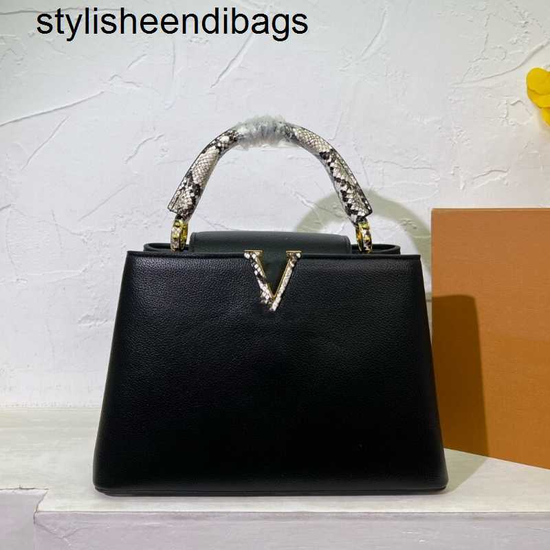 stylisheendibags Shoulder Bags Luxurys Designer Bag capucines BB handbag women shoulder bag Wallet Crossbody Leather Purse Fashion Shoulder Lady the Tote bags, 10
stylisheendibags Shoulder Bags Luxurys Designer Bag capucines BB handbag women shoulder bag Wallet Crossbody Leather Purse Fashion Shoulder Lady the Tote bags, 10