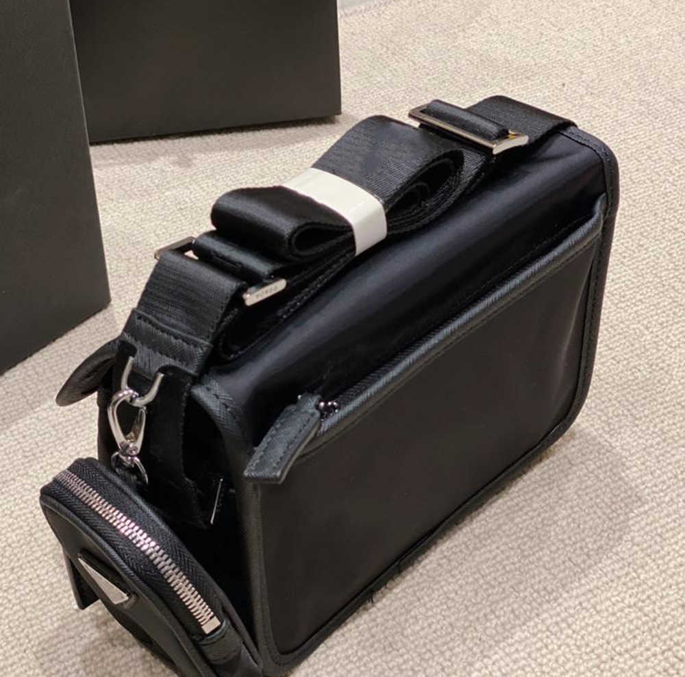 Shoulder BagsDesigner Mens Black Briefcases Brand Crossbody Shoulder Bags Nylon Messenger Bag 2-piece Purses Casual Style with Small Purse Triangle, Brown
Shoulder BagsDesigner Mens Black Briefcases Brand Crossbody Shoulder Bags Nylon Messenger Bag 2-piece Purses Casual Style with Small Purse Triangle, Brown