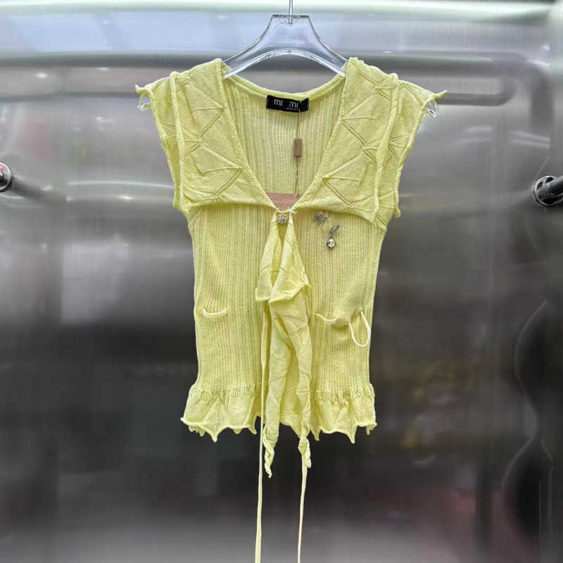 luxury brand miu knitted vest summer short sleeved t shirt beaded embroidery sexy sling tank top designer round neck tee sleeveless vest, Yellow4
luxury brand miu knitted vest summer short sleeved t shirt beaded embroidery sexy sling tank top designer round neck tee sleeveless vest, Yellow4