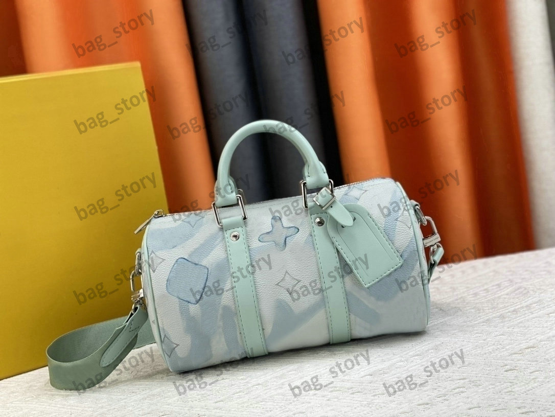 Designer Mens Handbag Waterdrop Effect KEEPALL BANDOULIERE 25 Handbag Monograms Aquagarden coated Leahter CrossBody Inkjet Technique Double Handle Bag M22527
Designer Mens Handbag Waterdrop Effect KEEPALL BANDOULIERE 25 Handbag Monograms Aquagarden coated Leahter CrossBody Inkjet Technique Double Handle Bag M22527
