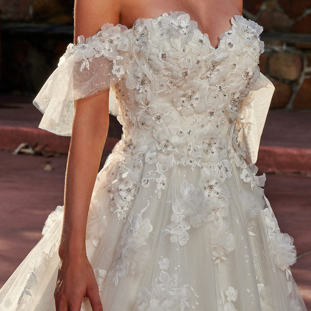 Gorgeous Wedding Dress Court Train Strapless Zipper Back Tulle with 3D Flowers Applique with Beads Bridal Gowns Detachable Off the Shoulder Straps