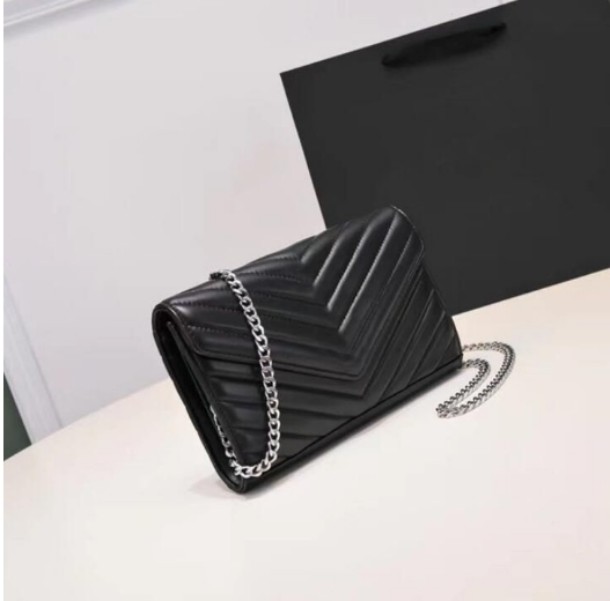Fashion Designer Woman Bag Women Shoulder bag Handbag Purse Original Box Genuine Leather cross body chain high grade quality, White
Fashion Designer Woman Bag Women Shoulder bag Handbag Purse Original Box Genuine Leather cross body chain high grade quality, White