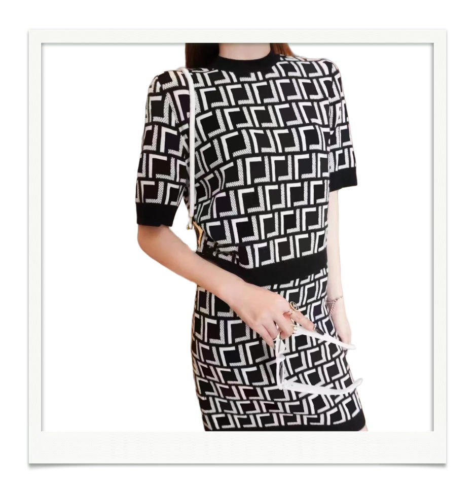 Designer clothing dress wrap dress women Casual Dresses two-piece dress designer clothes outerwears crew neck luxury brand clothing sexy dress
Designer clothing dress wrap dress women Casual Dresses two-piece dress designer clothes outerwears crew neck luxury brand clothing sexy dress