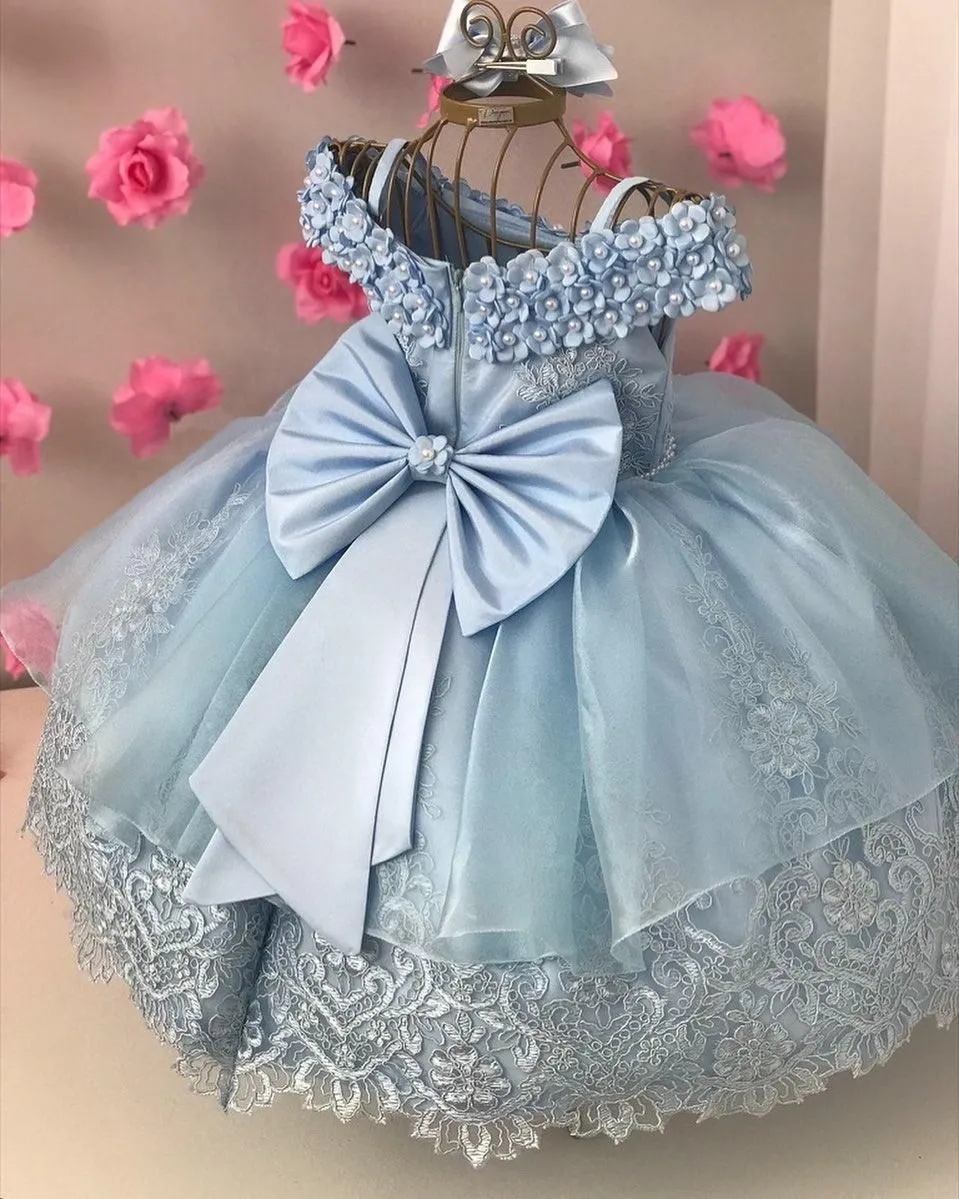 2023 Light Blue Flower Girls Dresses For Weddings Hand Made Flower Off Shoulder Spaghetti Straps Birthday Children Tulle Girl Pageant Gowns