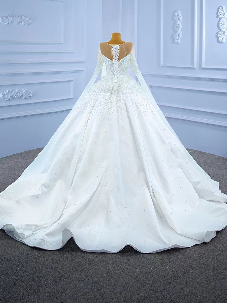 Elegant Kaftan Arabic A e Wedding Dresses beaded Embroidered Beaded bg Long Sleeves Muslim Bridal Gowns Cape White Satin Bride Dress Court Train 2023