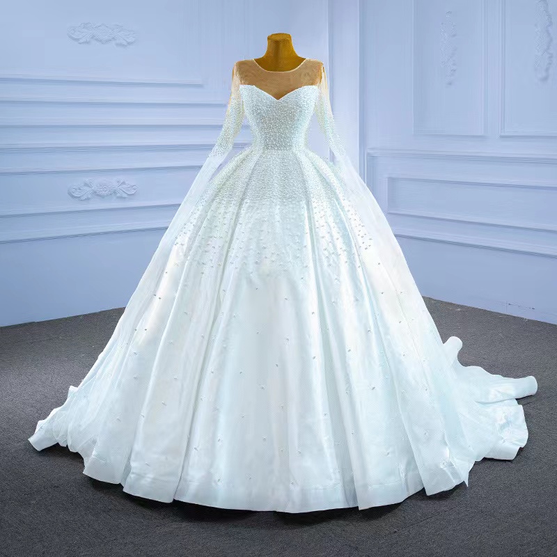 Elegant Kaftan Arabic A e Wedding Dresses beaded Embroidered Beaded bg Long Sleeves Muslim Bridal Gowns Cape White Satin Bride Dress Court Train 2023