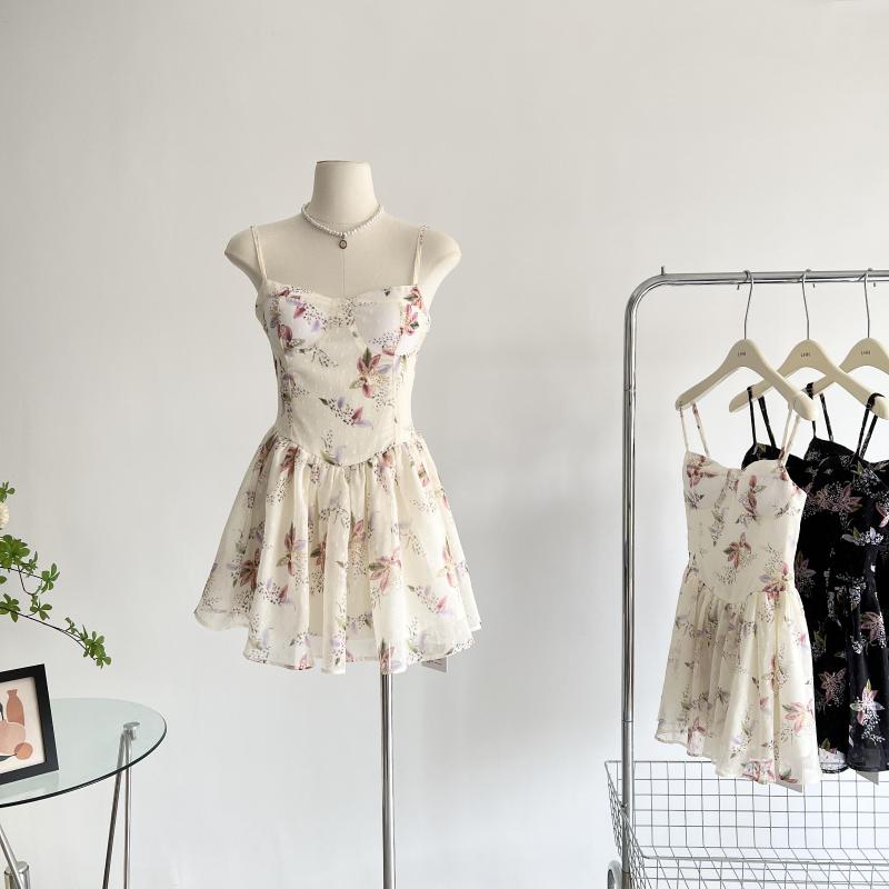 Casual Dresses Summer Sexy Strap Flower Print Dress Women' Short Slim Waist But Cute A-line Floral Style 2023 Korea, Beige dress
Casual Dresses Summer Sexy Strap Flower Print Dress Women' Short Slim Waist But Cute A-line Floral Style 2023 Korea, Beige dress