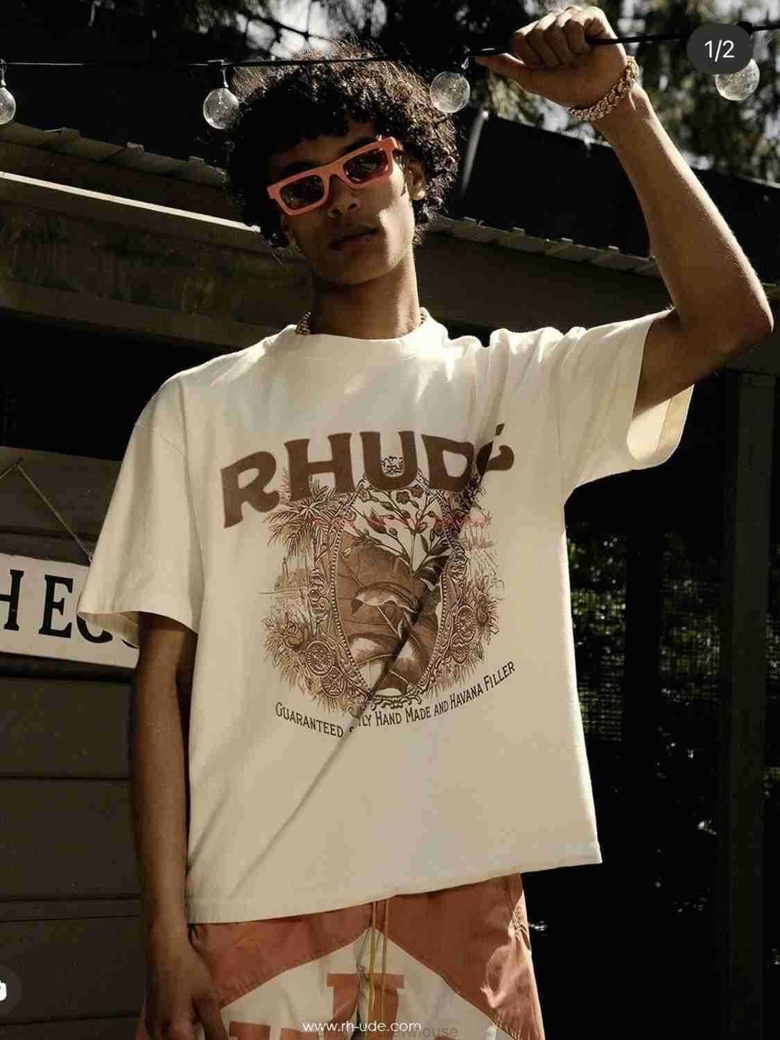 Designer Fashion Clothing Tees Tshirt Rhude High Street Summer Flower Print Hip Hop Short Sleeve Couple Loose Half Sleeve Tshirt Trend Cotton Streetwear Tops Casual, Creamy-white
Designer Fashion Clothing Tees Tshirt Rhude High Street Summer Flower Print Hip Hop Short Sleeve Couple Loose Half Sleeve Tshirt Trend Cotton Streetwear Tops Casual, Creamy-white