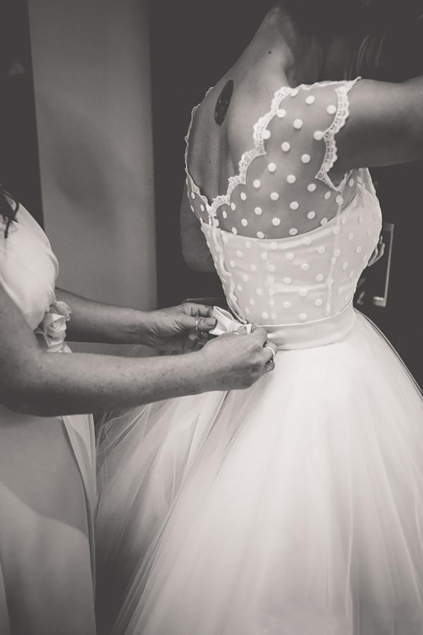 50s Fashion Tea Length Short Beach Wedding Dresses With Cap Sleeves Polka Dot Ruched Tulle Vintage 2023 Plus Size Wedding Gowns Custom