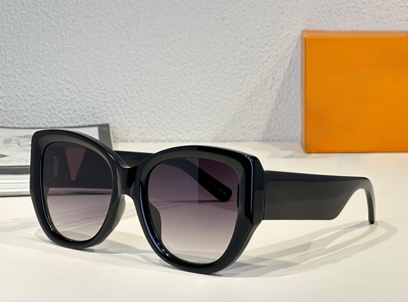 Fashion designer Z1733 sunglasses for women classic vintage acetate cat eye shape glasses outdoor elegant charming style Anti-Ultraviolet protection with case
Fashion designer Z1733 sunglasses for women classic vintage acetate cat eye shape glasses outdoor elegant charming style Anti-Ultraviolet protection with case