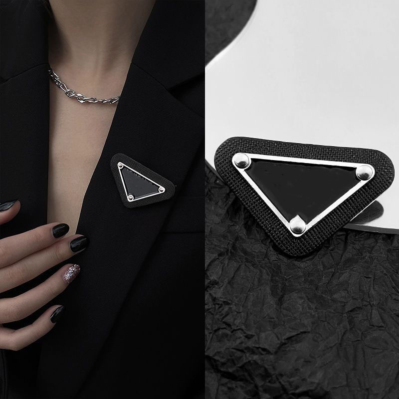 P home upscale inverted triangle design brooch hundred pair pin feminine temperament tide personality luxury coat suit shirt accessories corsage pin
P home upscale inverted triangle design brooch hundred pair pin feminine temperament tide personality luxury coat suit shirt accessories corsage pin