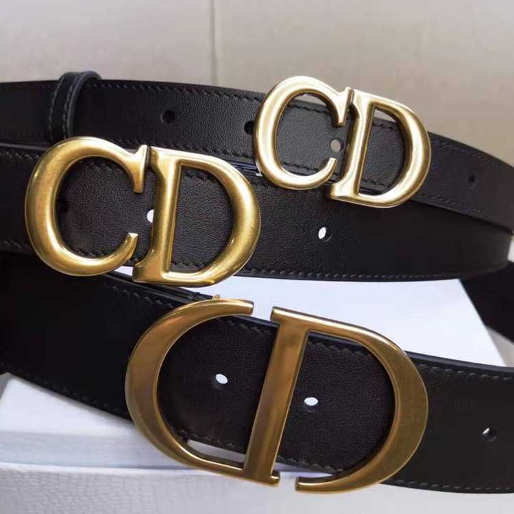 Sunglasses Belts Suspenders Men's women's double-sided simple and versatile leather fashion 2022 new CD net red trouser belt
Sunglasses Belts Suspenders Men's women's double-sided simple and versatile leather fashion 2022 new CD net red trouser belt