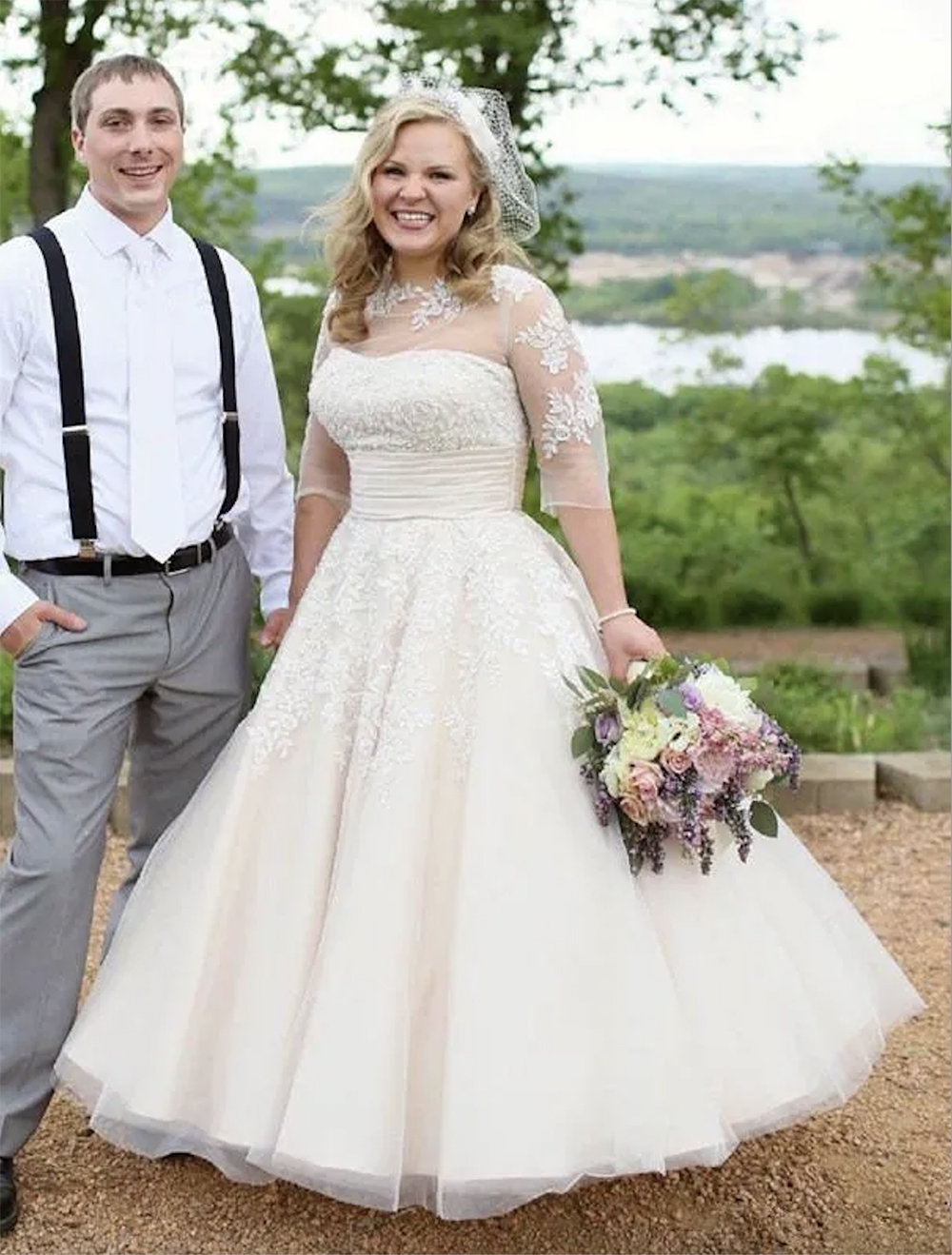 Vintage Anklelength Wedding Dress with Half Sleeve 2023 Lace Applique Plus Size Beige Countryside Bridal Gowns Vestido De Novia L918
