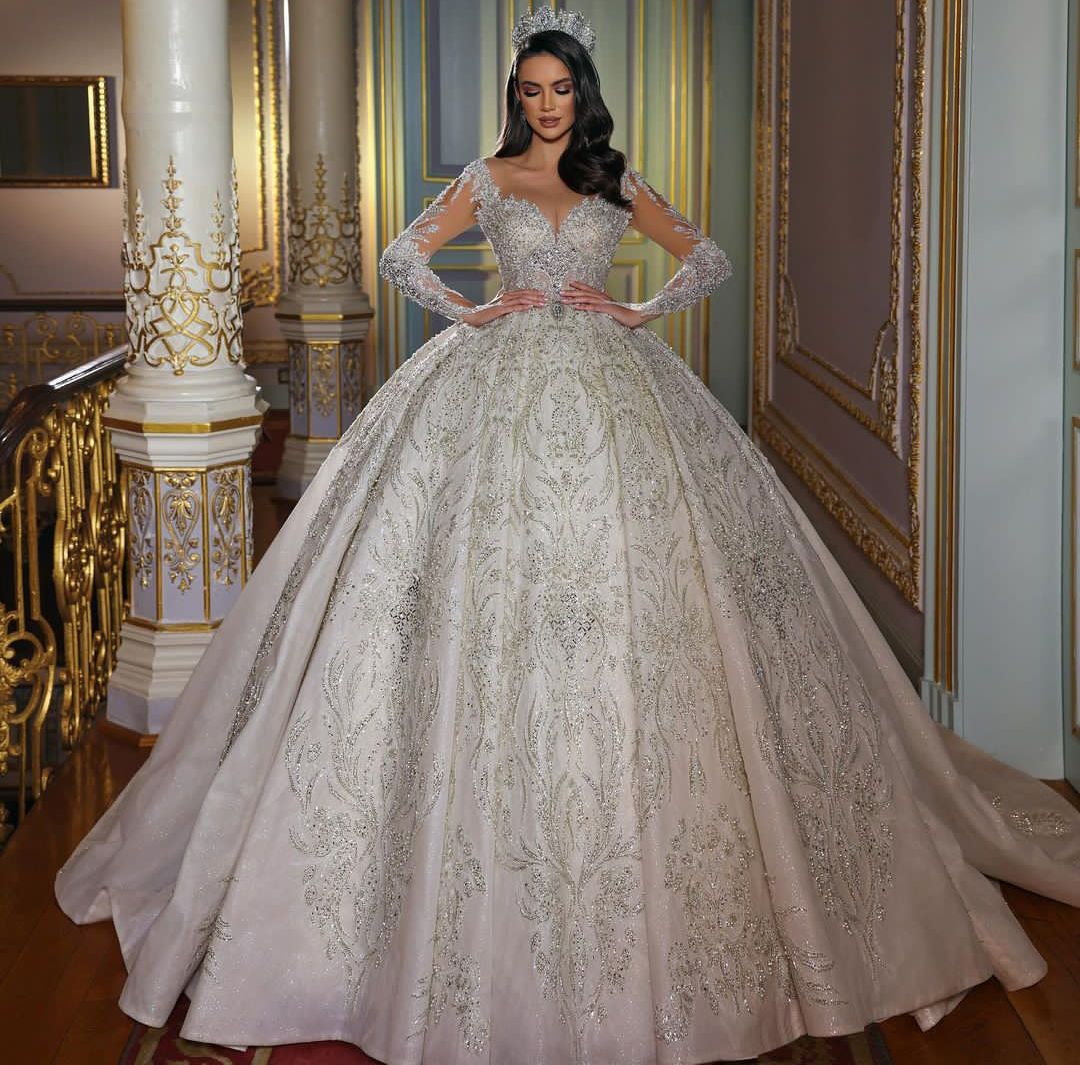 Luxury Ball Gown Wedding Dresses Long Sleeves V Neck Sequins Applique Ruffles Bridal Gowns Beaded 3D Lace Exquisite Diamodns Plus Size Custom Made Ves
