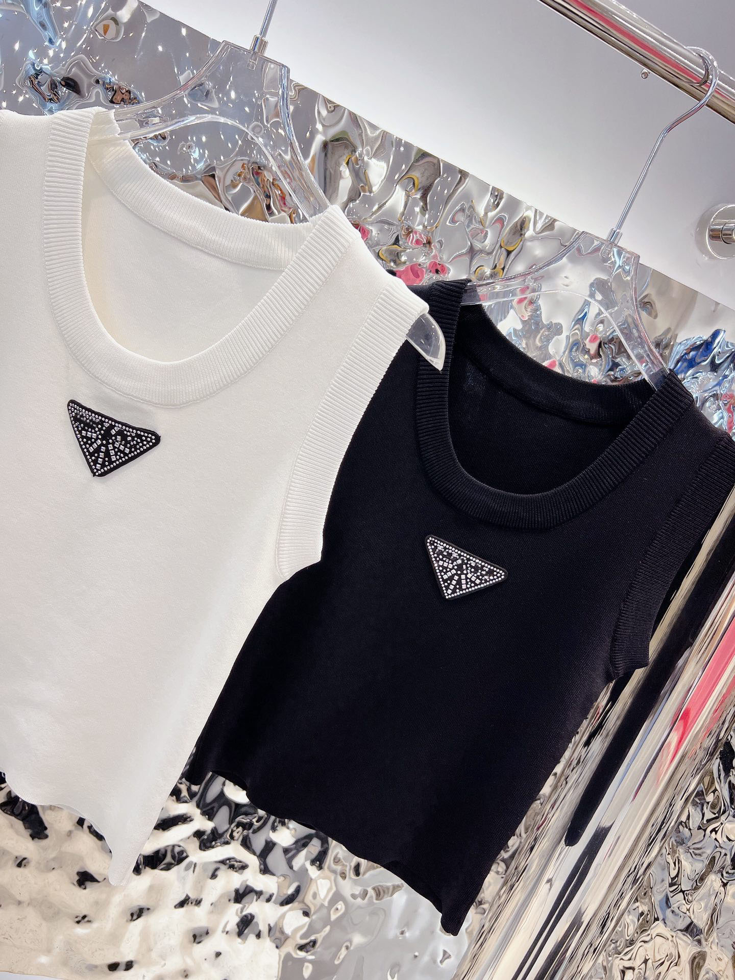 P home designer's T-shirt casual loose everything T-shirt temperament casual letter printed top to show slim slim knitted vest, Multi
P home designer's T-shirt casual loose everything T-shirt temperament casual letter printed top to show slim slim knitted vest, Multi