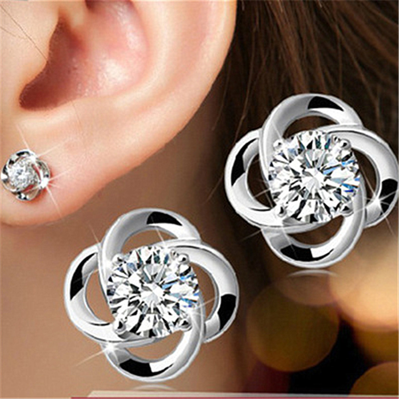 Luxurious Women's Wedding Stud Earrings Made of 925 Sterling Silver Adorned with Round Cut White Topaz Cubic Zirconia