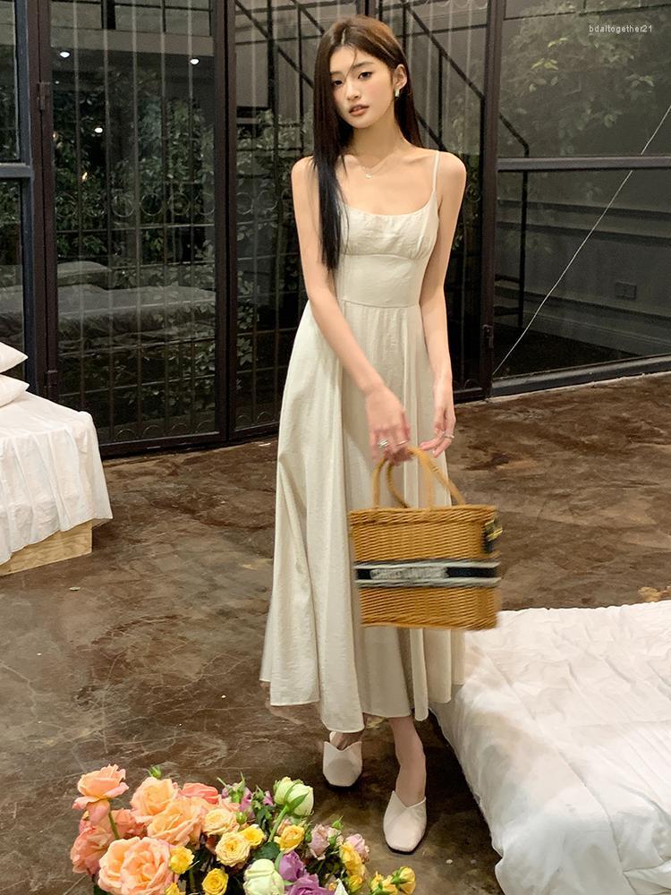 Casual Dresses Summer Elegantmidi Slip Dress Women French Simply Backless Vintage High Street Fashion Gentle Match Vestidos Sleeveless, Beige
Casual Dresses Summer Elegantmidi Slip Dress Women French Simply Backless Vintage High Street Fashion Gentle Match Vestidos Sleeveless, Beige