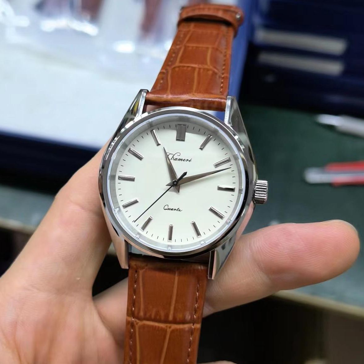 Other Watches Chameri Men Dress Watch VH31 Quartz Movement Sapphire 40mm Stainless Steel Leather Strap Luxury Business Men's Clock 230606
Other Watches Chameri Men Dress Watch VH31 Quartz Movement Sapphire 40mm Stainless Steel Leather Strap Luxury Business Men's Clock 230606