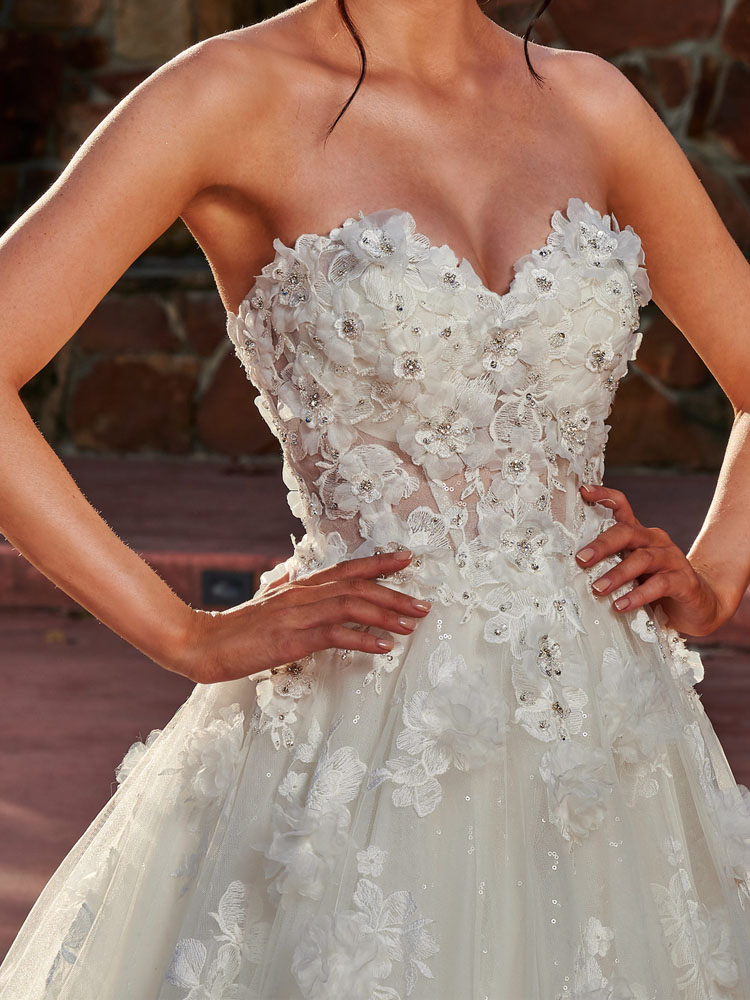 Gorgeous Wedding Dress Court Train Strapless Zipper Back Tulle with 3D Flowers Applique with Beads Bridal Gowns Detachable Off the Shoulder Straps