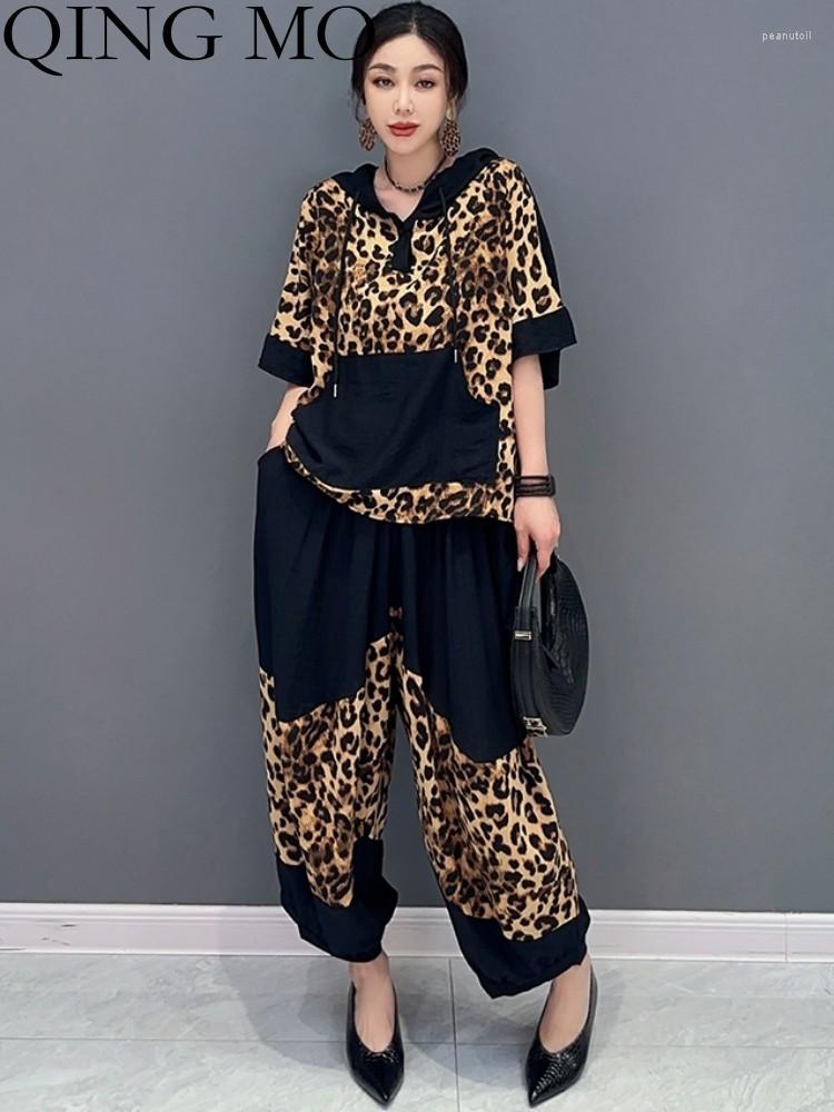 Women's Two Piece Pants QING MO 2023 Summer Fashion Matching Set Hooded Top Casual Leopard Print Women ZXF2838
Women's Two Piece Pants QING MO 2023 Summer Fashion Matching Set Hooded Top Casual Leopard Print Women ZXF2838