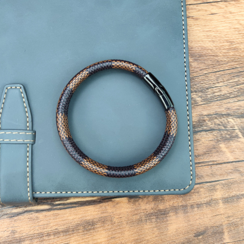 Popular Double Layered Pattern Leather Bracelet Jewelry for Gift