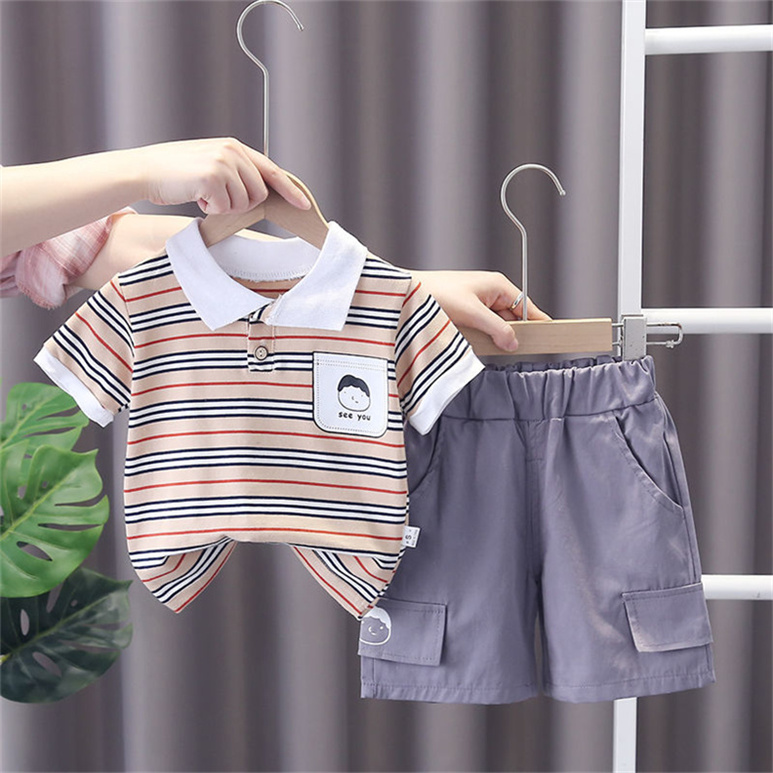 23ss baby set kid sets kids designer clothes Round neck Pure cotton double F printing Short sleeve t-shirt Letter ribbon splicing shorts suit baby clothes 90cm-160cm 03
23ss baby set kid sets kids designer clothes Round neck Pure cotton double F printing Short sleeve t-shirt Letter ribbon splicing shorts suit baby clothes 90cm-160cm 03