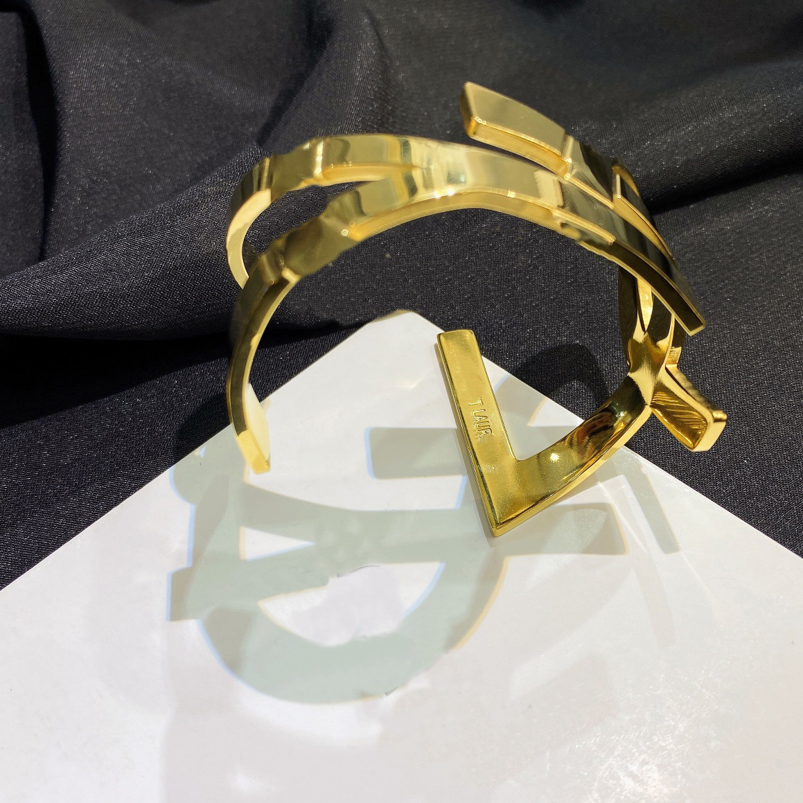 Designer Branded Gold Silver Bracelets Women Bangle Luxury Designer Jewelry Stamp 18K Gold Plated Stainless steel Bracelet Womens Wedding Gifts
Designer Branded Gold Silver Bracelets Women Bangle Luxury Designer Jewelry Stamp 18K Gold Plated Stainless steel Bracelet Womens Wedding Gifts