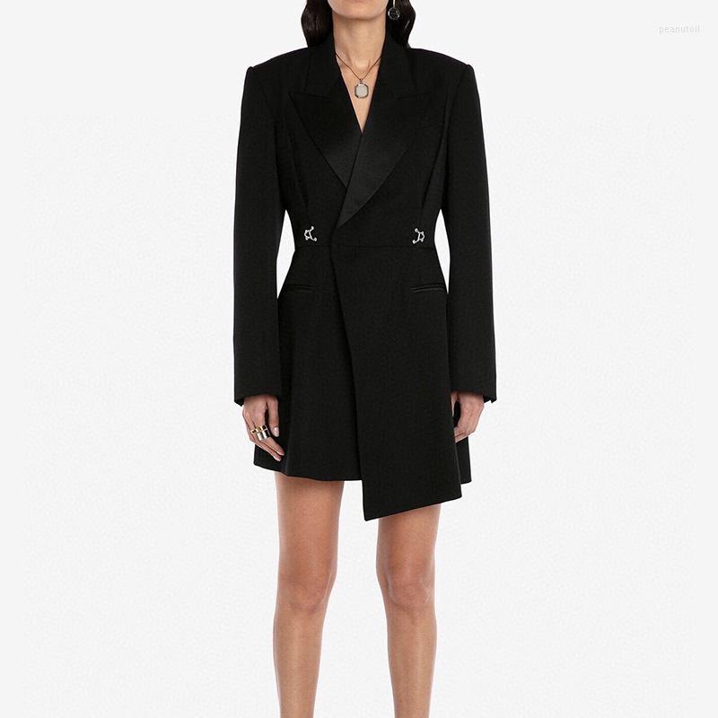Casual Dresses 23 SS Runway Classic Slim Western-style Dress Women High End Elegant Black Sexy Simple Long Sleeve Lapel Irregular Mini
Casual Dresses 23 SS Runway Classic Slim Western-style Dress Women High End Elegant Black Sexy Simple Long Sleeve Lapel Irregular Mini
