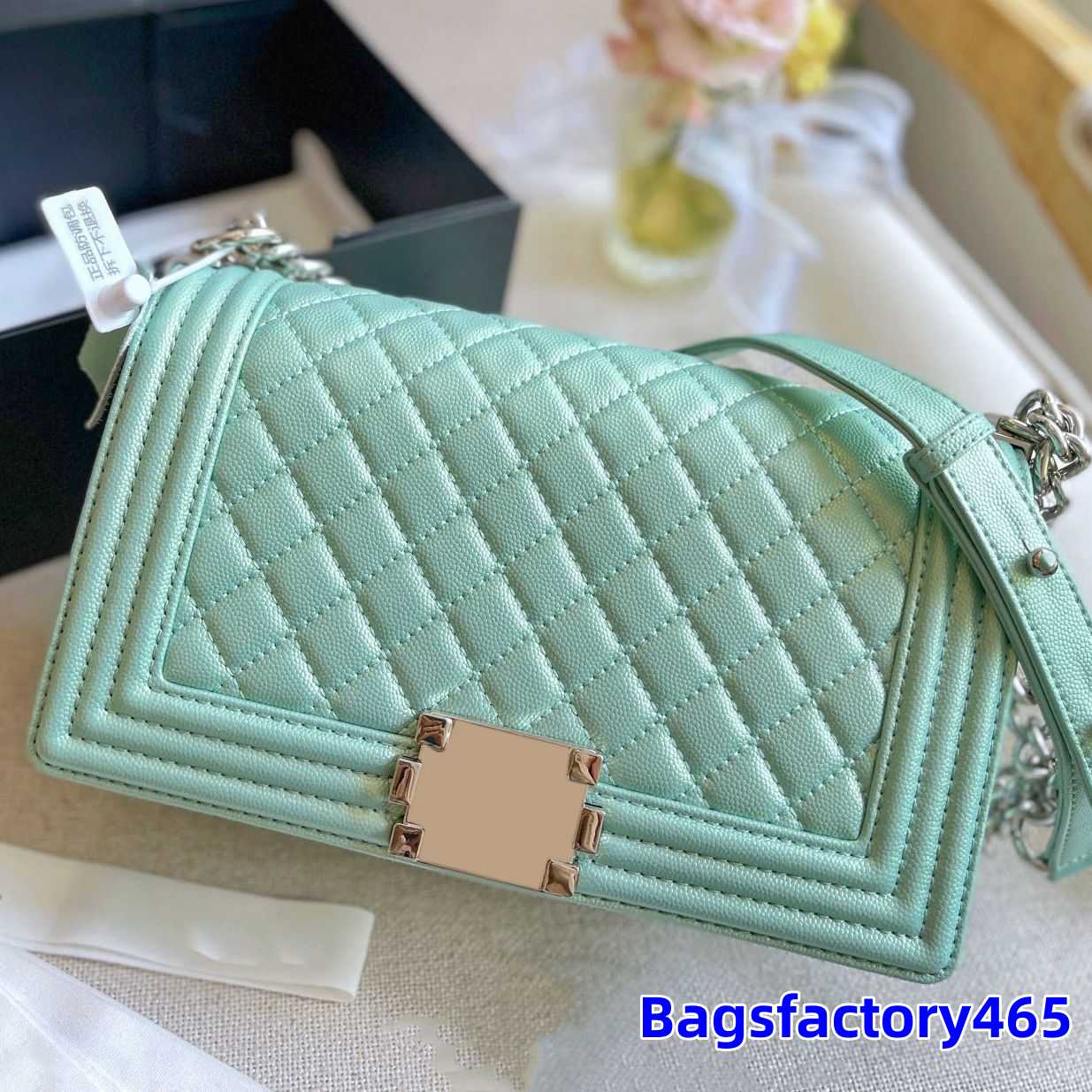 22Ss Womens Boys Mini Diamond Flap Bag Designer Shiny Shimmer Calfskin Classic Quilted Vintage Silver Metal Hardware Chain Crossbody Luxury Branded Shoulder Bag, Black 20cm
22Ss Womens Boys Mini Diamond Flap Bag Designer Shiny Shimmer Calfskin Classic Quilted Vintage Silver Metal Hardware Chain Crossbody Luxury Branded Shoulder Bag, Black 20cm