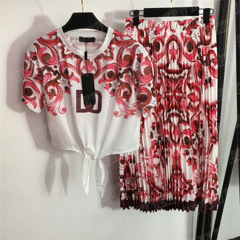 Letters Printed T Shirts Pleated Dress Womens Clothing Sets Vintage Print Short Sleeve Tees Tops Women High Waist Skirts Two Piece, Black
Letters Printed T Shirts Pleated Dress Womens Clothing Sets Vintage Print Short Sleeve Tees Tops Women High Waist Skirts Two Piece, Black
