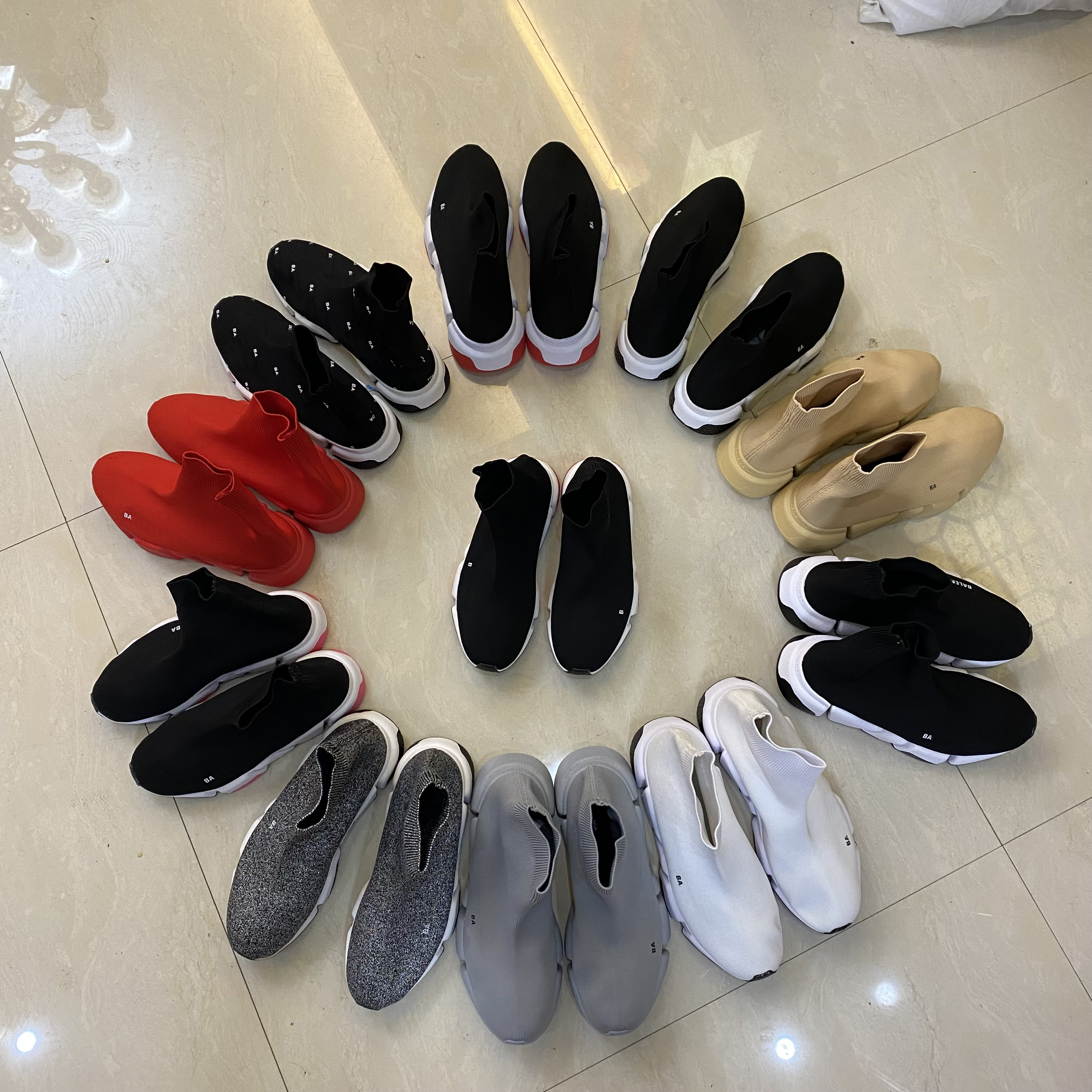 Balenciagas Designer Sock Shoes Triple Black White Balenciagas Shoes Red Beige Sneakers Socks Trainers Mens Women Knit Boots Ankle Booties balencaiga, 10
Balenciagas Designer Sock Shoes Triple Black White Balenciagas Shoes Red Beige Sneakers Socks Trainers Mens Women Knit Boots Ankle Booties balencaiga, 10