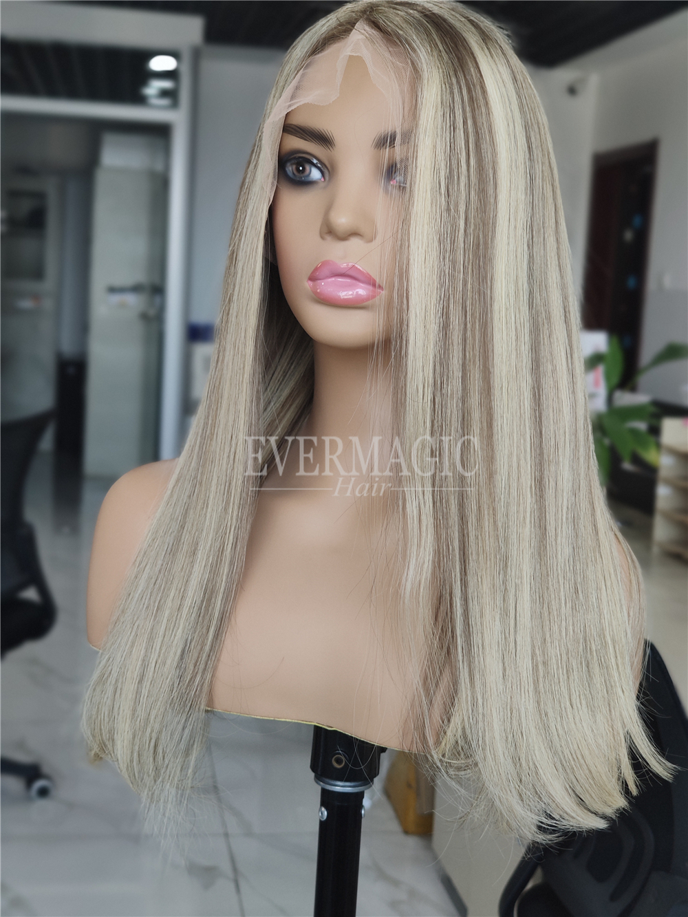 Evermagic None Layerd Lace Front Human Hair Wigs Balayage Highlight Platinum Blonde Super Natural Hair Line