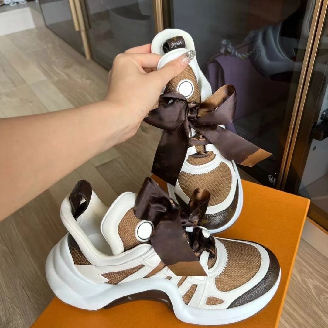 Luxury designer cut women's shoes summer leather sandals casual outdoor women's high heels
Luxury designer cut women's shoes summer leather sandals casual outdoor women's high heels