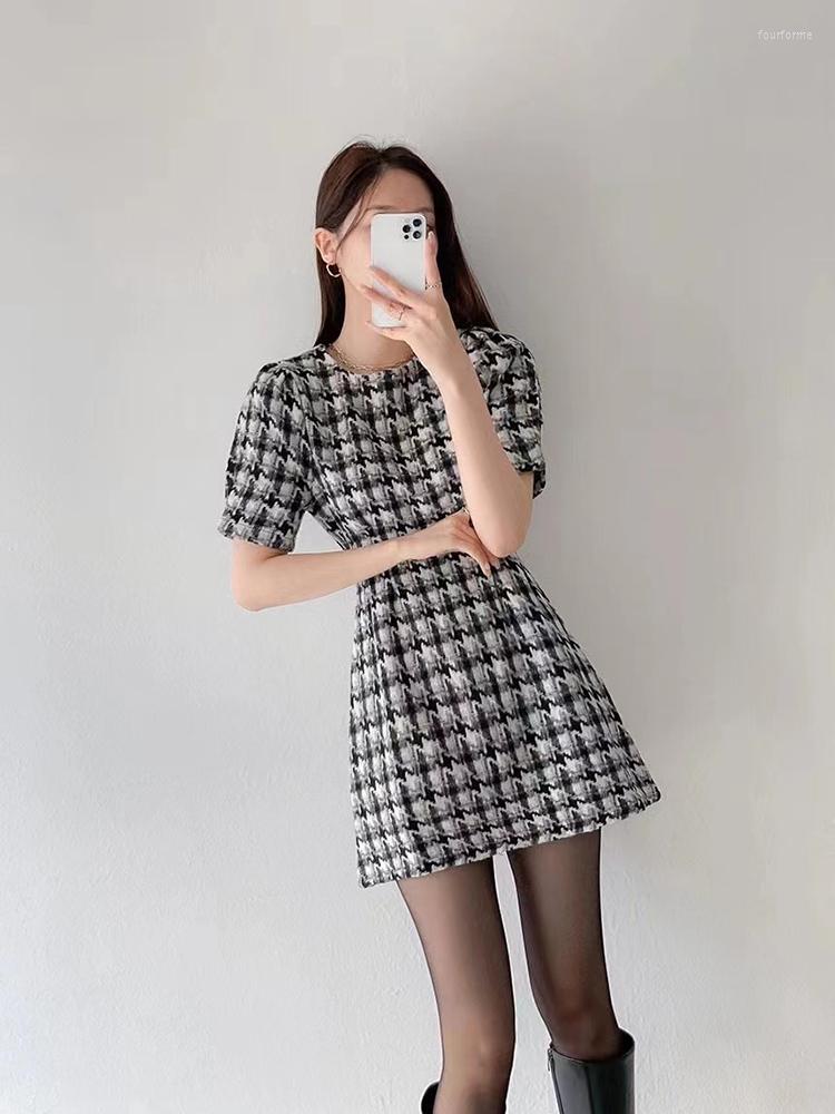 Casual Dresses Women Autumn Dress Vintage Round Neck Color Contrast Thousand Bird Check Waistband Show Thin Bubble Sleeve Vestidos D2414, Apricot
Casual Dresses Women Autumn Dress Vintage Round Neck Color Contrast Thousand Bird Check Waistband Show Thin Bubble Sleeve Vestidos D2414, Apricot